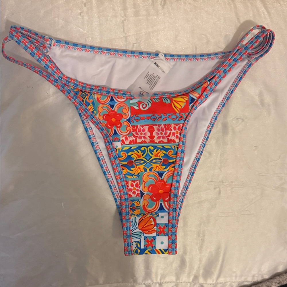 Fashion nova Vibrant Floral Women's Swim Bottom